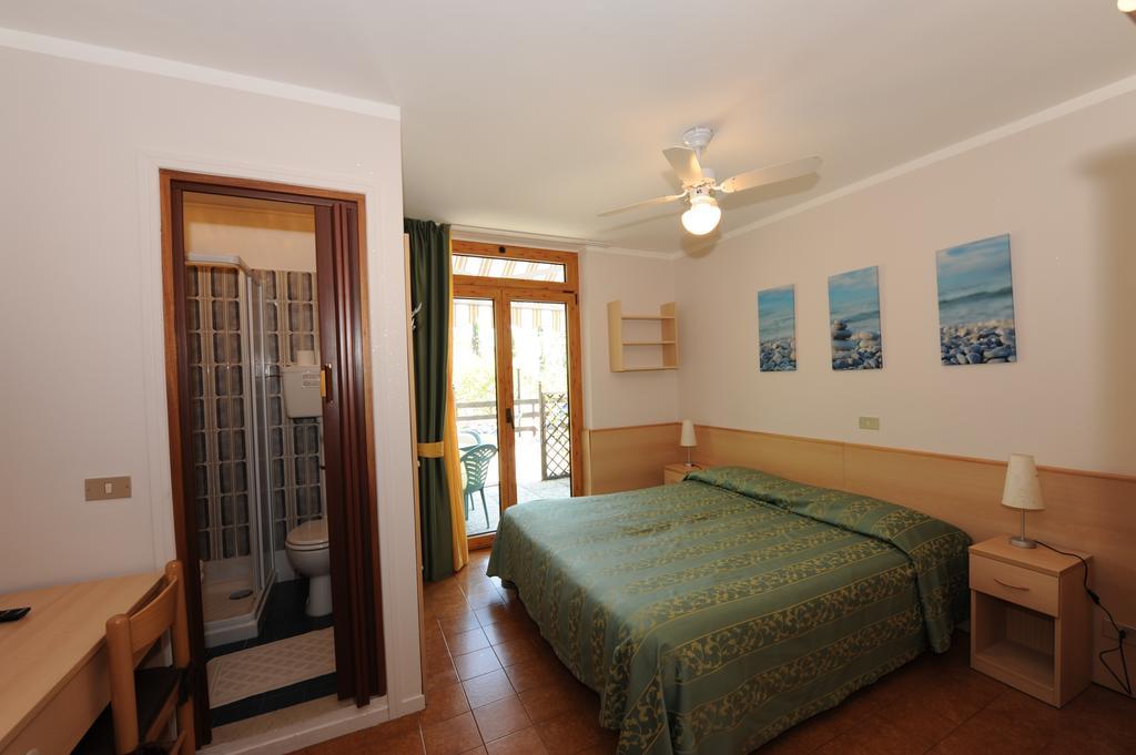 Doppelzimmer mit Gartenblick